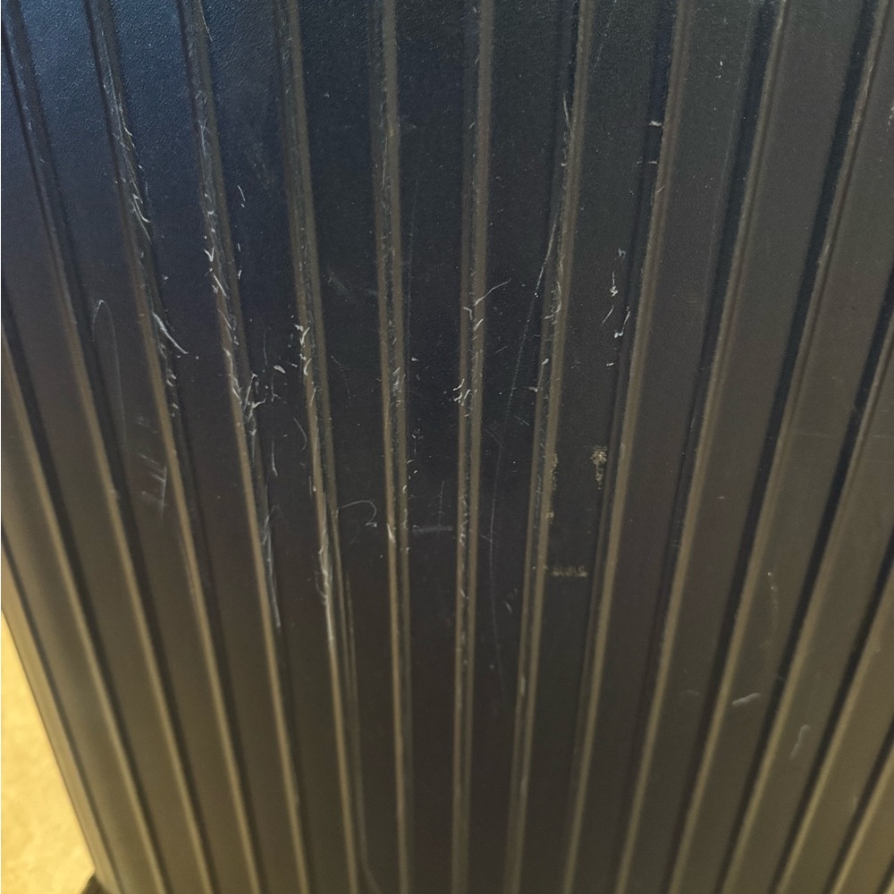 Authentic RIMOWA Navy Blue SALSA Rolling Suitcase - Picture 4 of 12